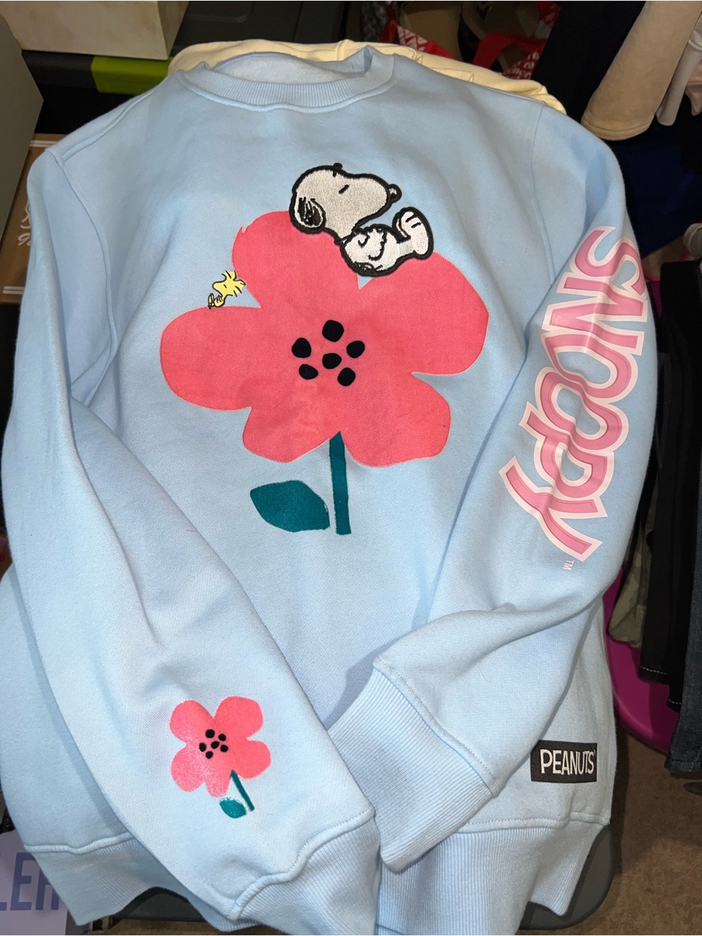 Peanuts Freeze Max Light Blue Crewneck with Pink Flower & Snoopy Graphic - Picture 6 of 15